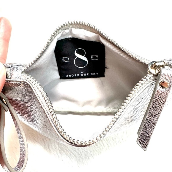 ⭐️ 5 for $25 EIGHT by Under One Sky Silver Color Small Purse - Picture 3 of 9
